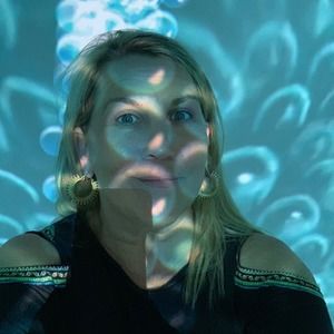 Meet your Posher, Corinne